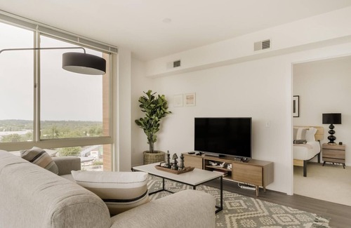 McLean Apartment | Furnished 2BR with Easy Access to DC