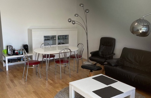 Lokstedt Condo | Furnished 3-room apartment with balcony in the hotspot of Hamburg-Eimsbüttel.