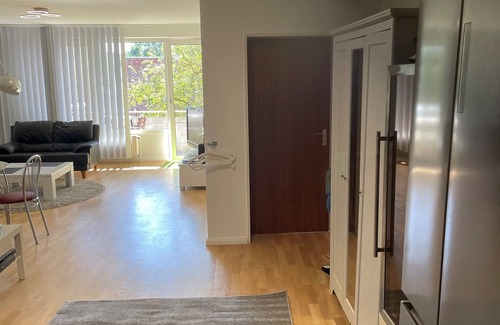 Lokstedt Condo | Furnished 3-room apartment with balcony in the hotspot of Hamburg-Eimsbüttel.