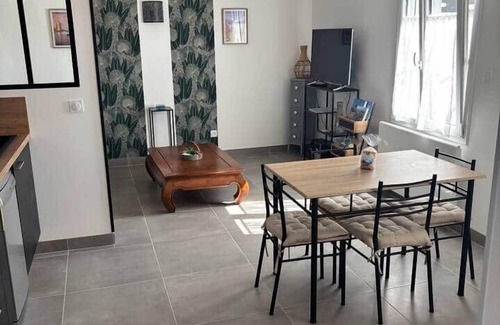 Rochefort House | Furnished 3-star suburb house 800 m from the spa and 15 mn from the town center