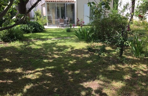Fouras Cottage | Furnished 4 persons "Blue cedar" *
