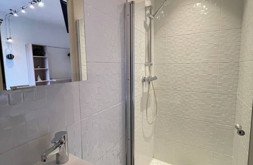 Montlucon Apartment | Furnished and equipped room in a downtown residence