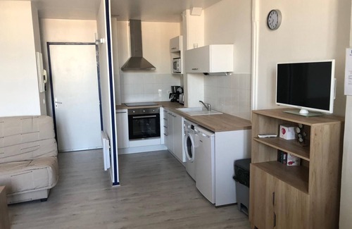 Rochefort Apartment | Furnished any comfort, sight on the marina and close to the thermal baths