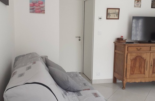 La Chapelle-Basse-Mer Apartment | Furnished apartment in the Nantes vineyards near the banks of the Loire River