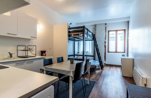 3rd Arrondissement Apartment | Furnished apartment Lyon 3ème for 4 people
