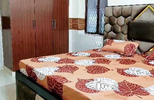 New Delhi Apartment | Furnished Apt Action Balaji Hospital Paschim Vihar