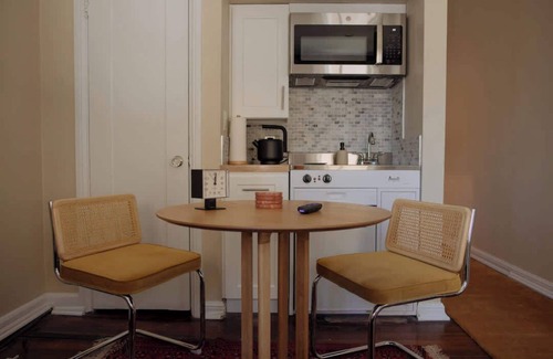 Hollywood Apartment | Furnished Bachelor in Hollywood