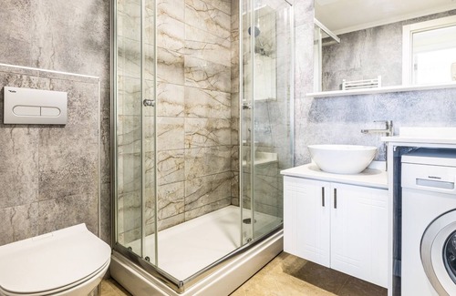 Erenkoy Apartment | Furnished Flat, 5 min to Marmaray, 10 min to Coast