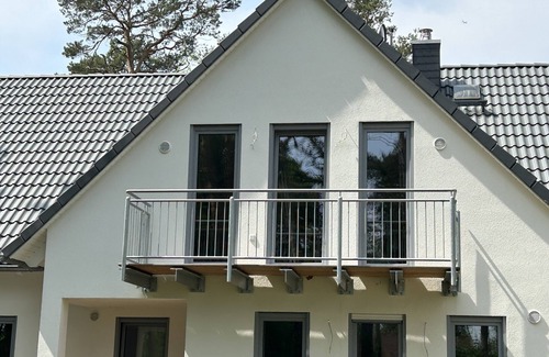 Mellensee Apartment | Furnished four-room top floor apartment with lake view