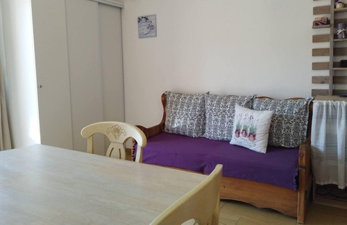 Orgnac-l'Aven House | Furnished house of tourism Between Vines & Garrigue in a landscape of Provence