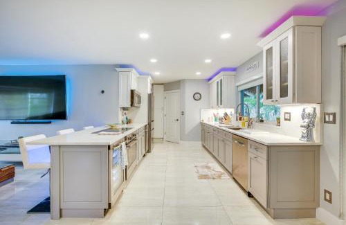 Lighthouse Point House | Furnished Patio and Gas Grill Deerfield Beach Home