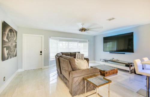 Lighthouse Point House | Furnished Patio and Gas Grill Deerfield Beach Home