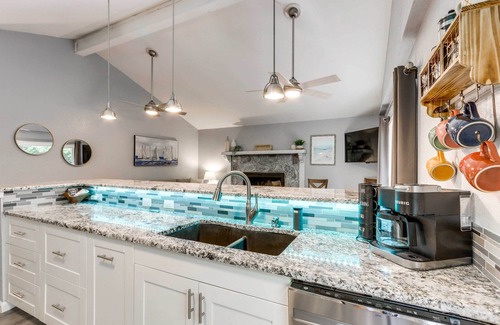 Osage Beach House | Furnished Patio: Home in Tan Tar A Estates