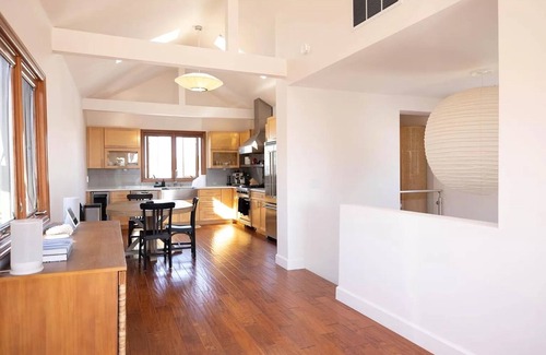 Playa Del Rey House | Furnished Playa Del Rey house, ocean views crown three levels in perfect harmony