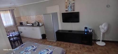 Lusaka House | Furnished self-catering bedsitter