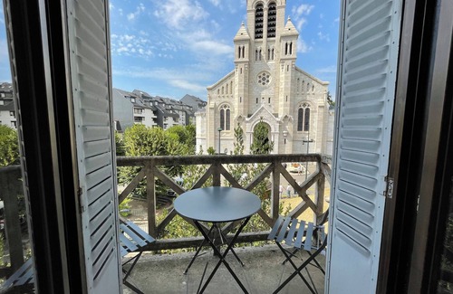 Aix-les-Bains City Center Apartment | Furnished studio fully equipped downtown Aix les Bains cures thermales apt 202!