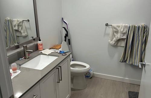 Downtown Seattle Apartment | Furnished Studio in First Hill Luxury Apartment with In-unit washer/dryer, A/C
