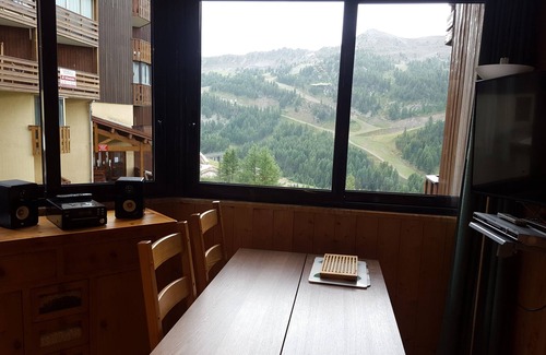 Isola House | FURNISHED STUDIO IN ISOLA 2000 for 4 to 6 people