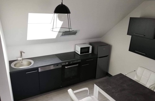 Chatellerault Apartment | Furnished T2 apartment with simple, uncluttered decor 5 minutes from the station
