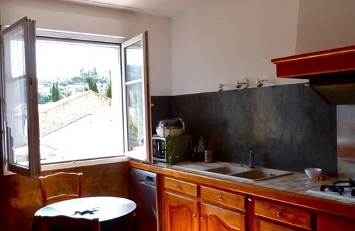 Pujaut Apartment | Furnished Tourist 3 * in Villa pool near Avignon