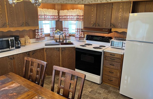 Bedford House | Furnished weekly-monthly rental in beautiful Star Valley Wyoming.