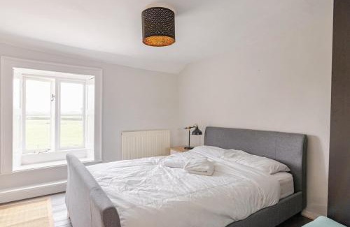 Cirencester House | Furzen Farmhouse - Quiet Alternative to a Hotel