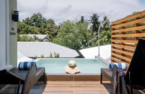 Fuvahmulah House | Fuvahmulah Central Hotel - Suite With pool view