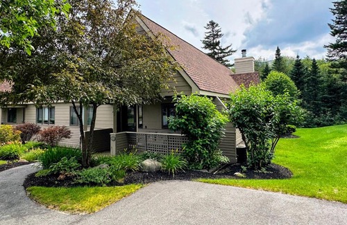 Bretton Woods House | FV44 tastefully updated single level with AC, WiFi