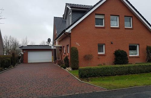 Emden Apartment | FW suitable for the disabled. Between the dikes