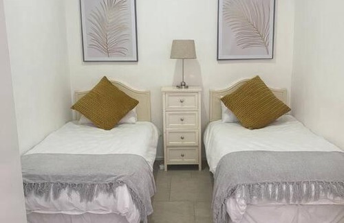 Kloof Apartment | “Fyndraai” the home away from home