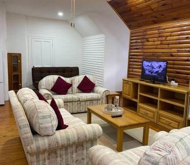 Kloof Apartment | “Fyndraai” the home away from home