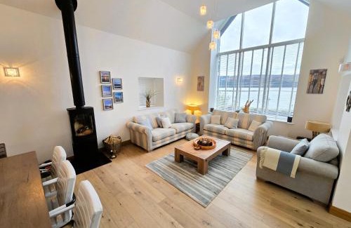 Cowal Peninsula Villa | Fyne Edge - A Luxurious Lochside Haven