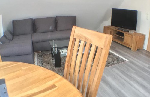 Eningen Apartment | Gäste-Appartement-Kirsammer