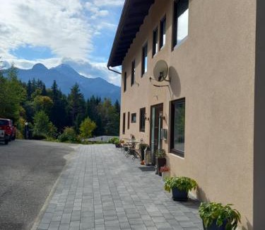 Ledenitzen House | Gästehaus am Walde - Familie Troller