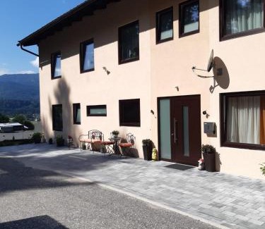Ledenitzen House | Gästehaus am Walde - Familie Troller