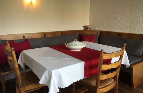 Weil am Rhein House | Gästehaus am Weiher