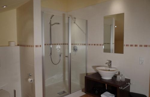 Winkel Hotel | Gästehaus Bühler
