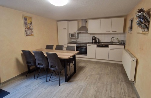 Rust Apartment | Gästehaus Dimura - Nichtraucher-ferienwohnung für Max. 8 Personen