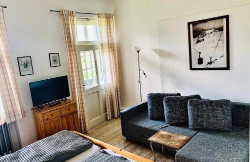 Garmisch-Partenkirchen House | Gästehaus Hohe Tannen
