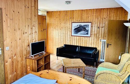 Garmisch-Partenkirchen House | Gästehaus Hohe Tannen