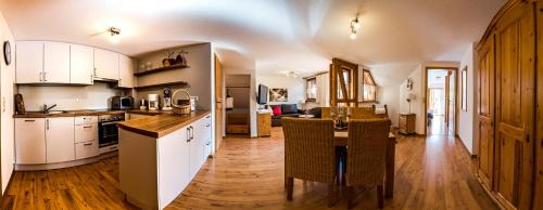 Frohnd Apartment | Gästehaus Holzer Kreuz - Ferienwohnung "Mohn"