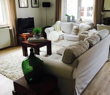 Heuchelheim-Klingen Apartment | Gästehaus Sellemols Ferienwohnung Korbmacher