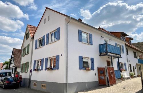 Heuchelheim-Klingen Apartment | Gästehaus Sellemols Ferienhaus Winzer