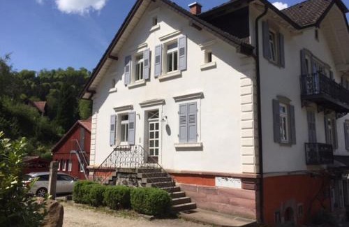 Bad Herrenalb Apartment | Gästehaus Villa Lina