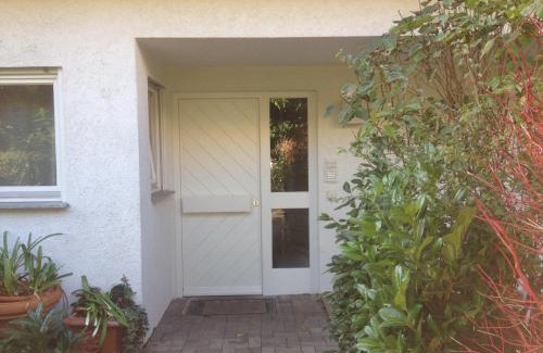 Lustnau House | Gästezimmer bei Ingrid