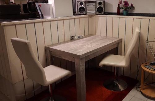 Weil am Rhein Apartment | Gästezimmer Jülich mit Küche