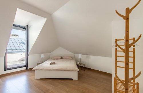 Notre-Dame Apartment | Géranimus Versailles: Notre-Dame