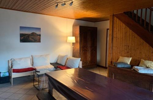 Mandailles-Saint-Julien House | Gîte À La Ferme Au Puy Mary