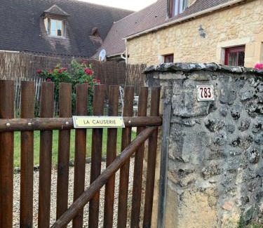 Savignac-de-Miremont House | Gîte à la Ruelle "Pierre et Mamie" !