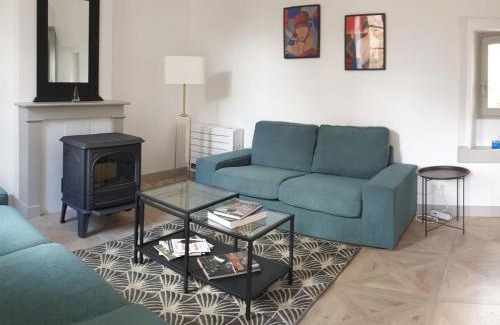Boulleret House | Gîte 19e s., jacuzzi, Loire, 6 pers. - FR-1-586-61
